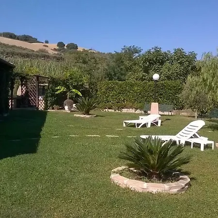 Villa Oasi Dei Gelsomini Pineto